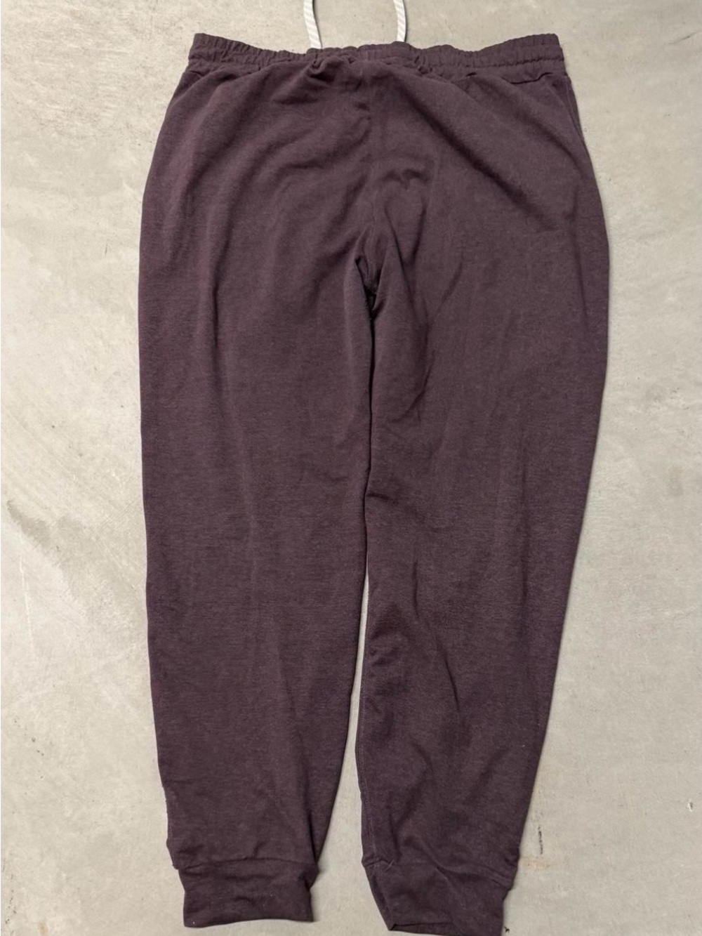 Vuori Performance Jogger Heathered Maroon/Plum Medium EUC - Picture 4 of 6